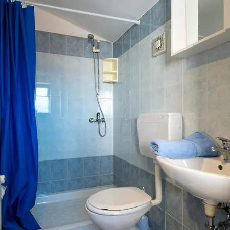 Holiday home Lovely In With Outdoor Swimming Pool