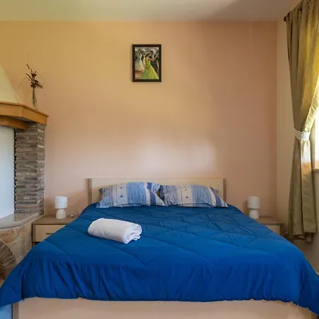 Lovely In With Outdoor Swimming Pool Holiday home Barban
