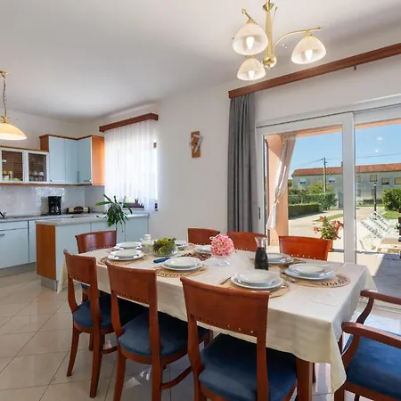 Lovely In With Outdoor Swimming Pool Holiday home